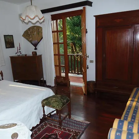 Casa Vacanze La Semenza Affittacamere *
